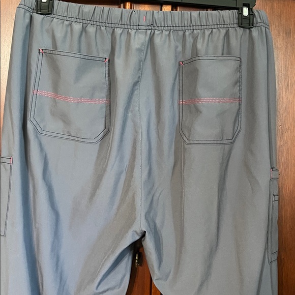 Women gray Carhartt scrubs Pants with Pink Drawstring Size 2 X - Picture 6 of 7